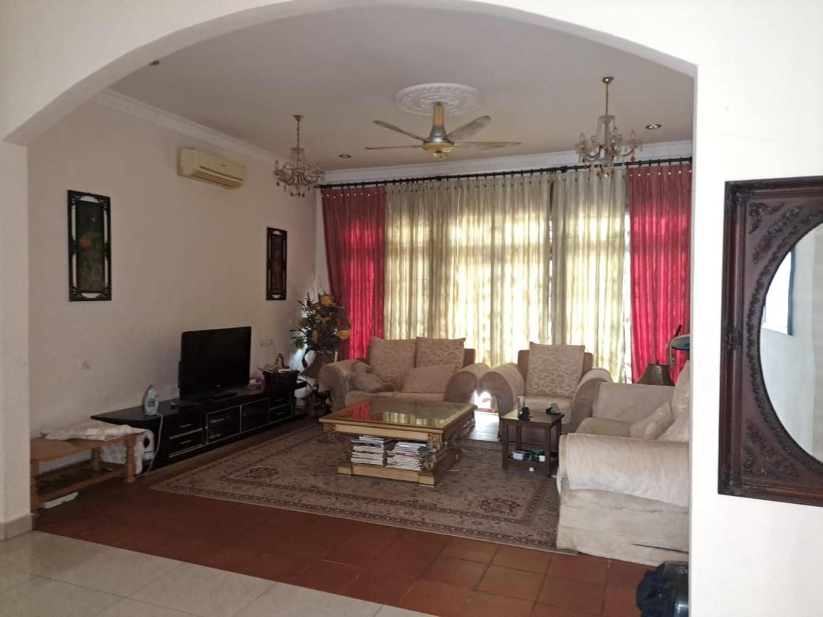 Villa Shamir Сепанг Екстериор снимка